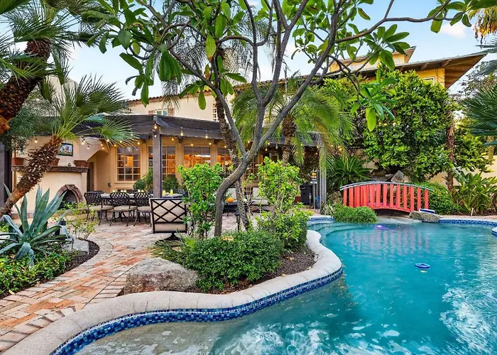 Palm Manor By Avantstay Holiday home